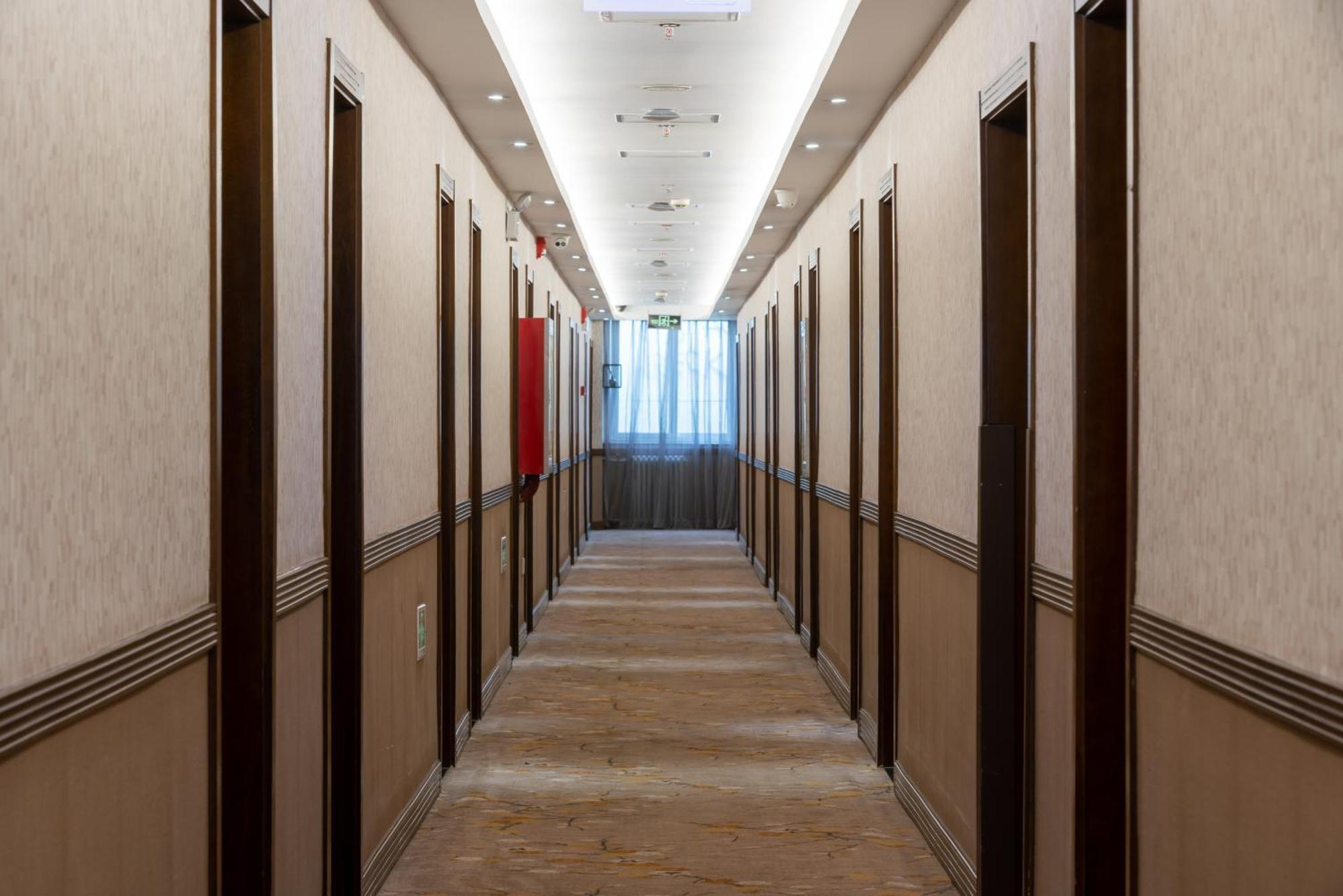 Nost Algia Hotel - Near Beijing Yonghe Lama Temple, Ghost Street, Beihai Park, Jingshan Park, Drum Tower, Houhai Bar Street, Tian'Anmen Square, Located In Beijing Traditional Hutongs, 5 Minutes Away From Subway, Free Laundry Serive Exterior photo
