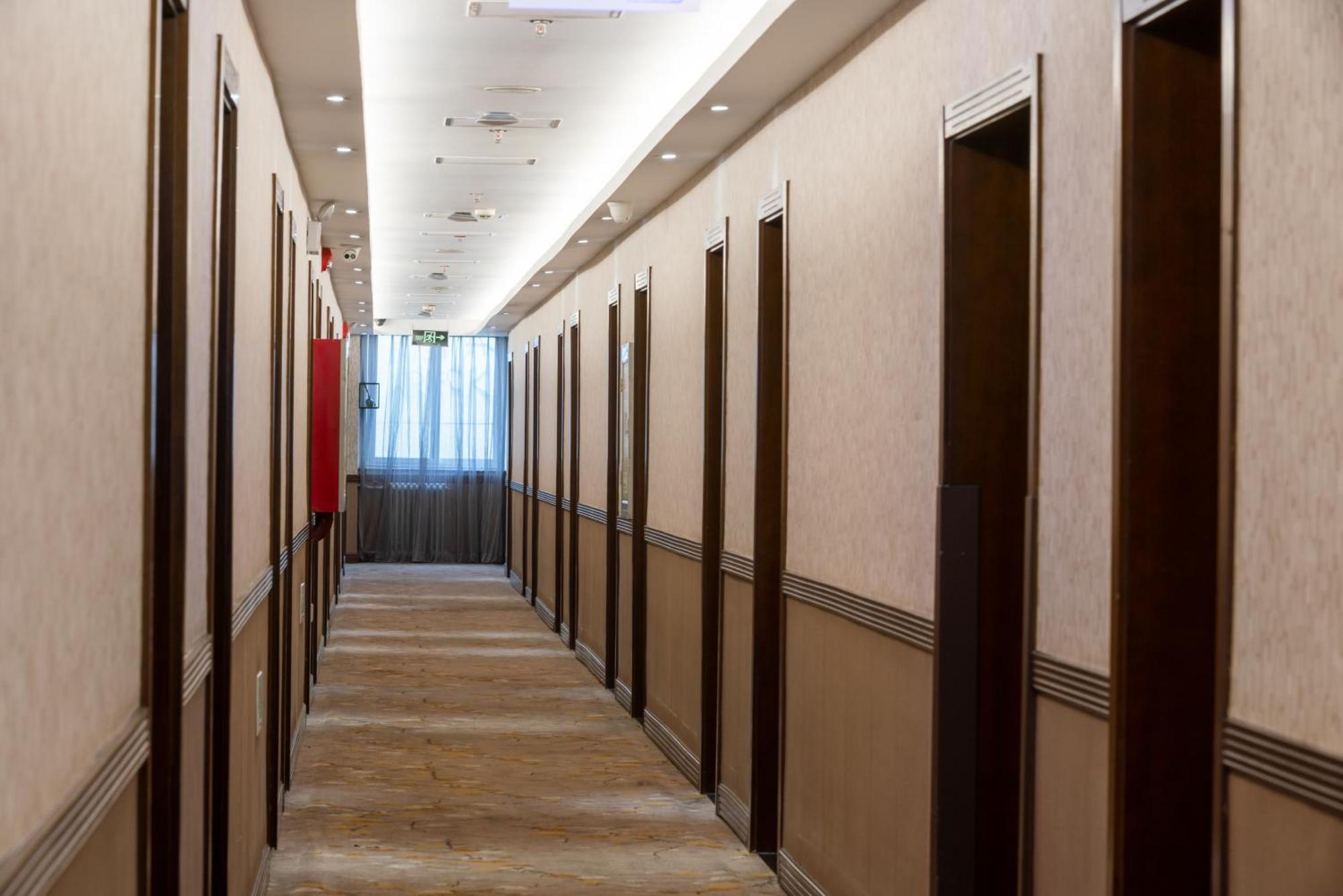 Nost Algia Hotel - Near Beijing Yonghe Lama Temple, Ghost Street, Beihai Park, Jingshan Park, Drum Tower, Houhai Bar Street, Tian'Anmen Square, Located In Beijing Traditional Hutongs, 5 Minutes Away From Subway, Free Laundry Serive Exterior photo