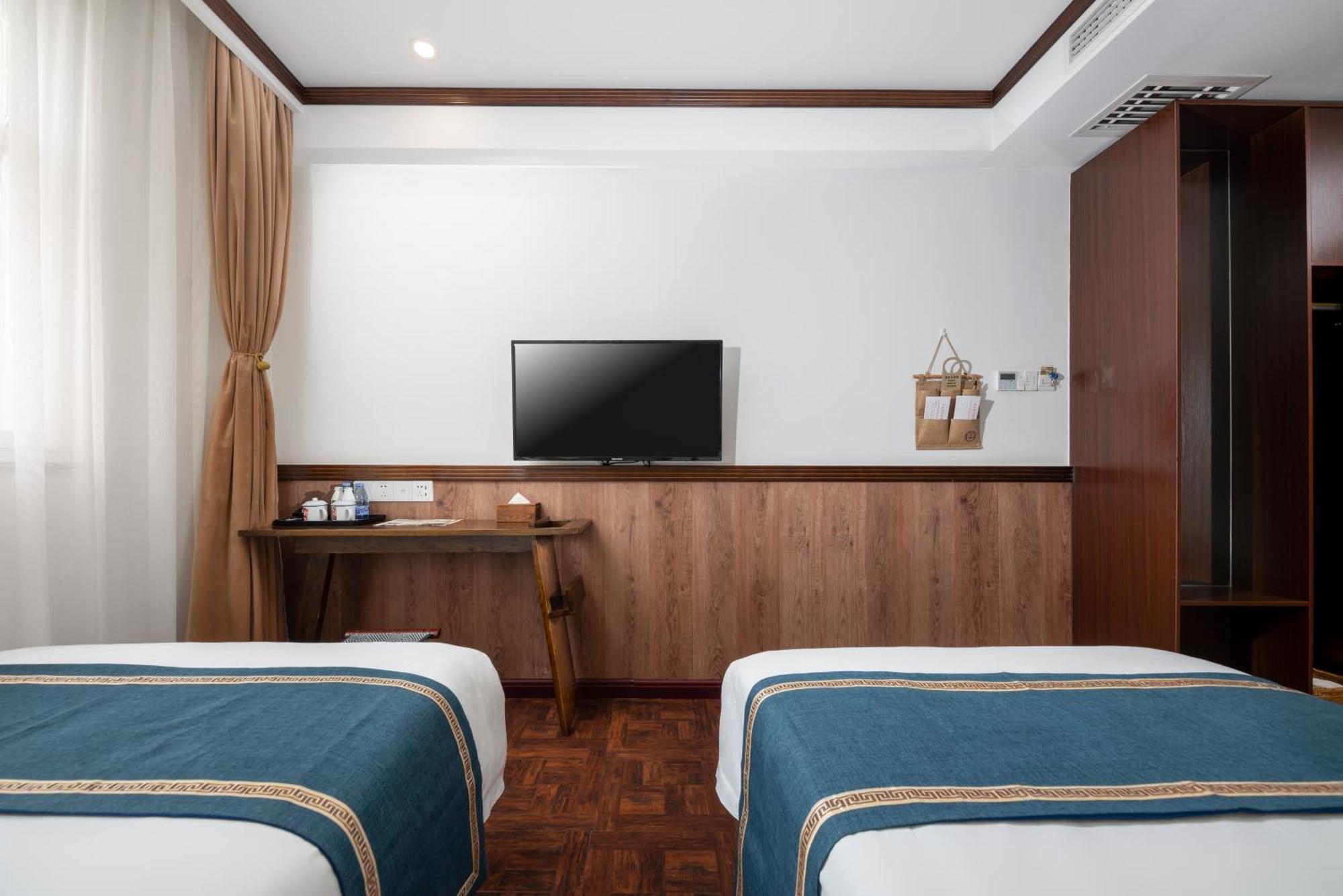 Nost Algia Hotel - Near Beijing Yonghe Lama Temple, Ghost Street, Beihai Park, Jingshan Park, Drum Tower, Houhai Bar Street, Tian'Anmen Square, Located In Beijing Traditional Hutongs, 5 Minutes Away From Subway, Free Laundry Serive Exterior photo