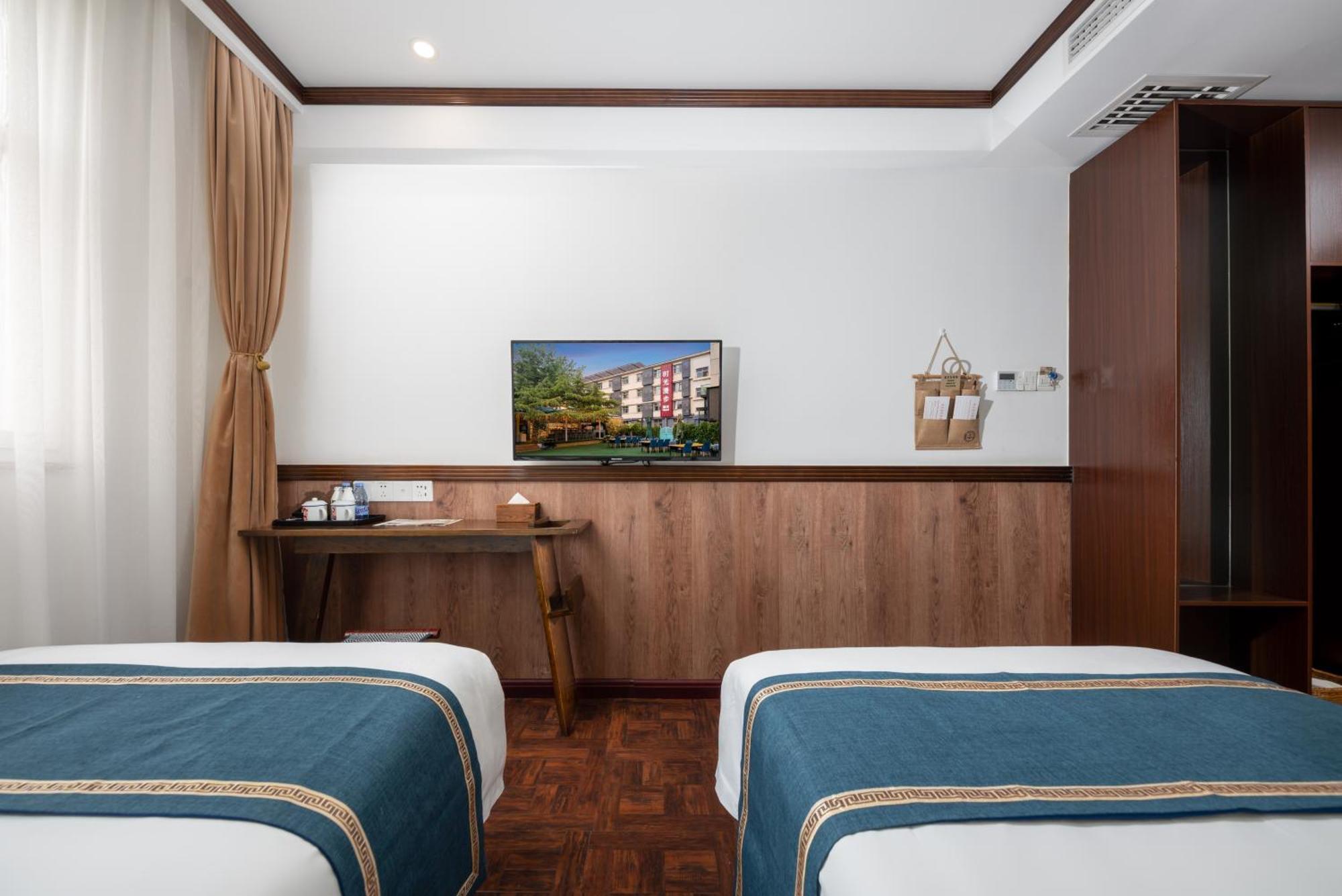 Nost Algia Hotel - Near Beijing Yonghe Lama Temple, Ghost Street, Beihai Park, Jingshan Park, Drum Tower, Houhai Bar Street, Tian'Anmen Square, Located In Beijing Traditional Hutongs, 5 Minutes Away From Subway, Free Laundry Serive Exterior photo