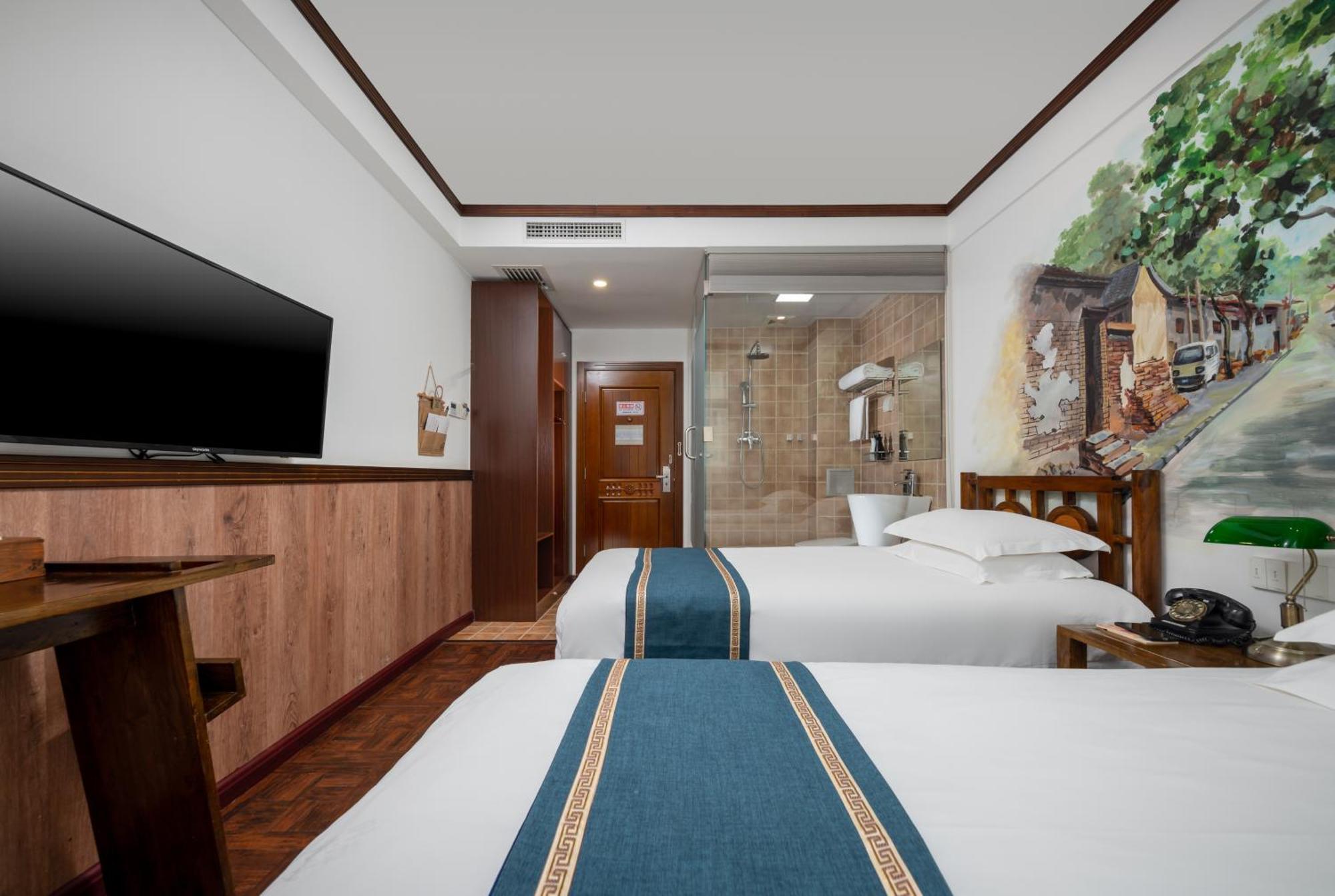 Nost Algia Hotel - Near Beijing Yonghe Lama Temple, Ghost Street, Beihai Park, Jingshan Park, Drum Tower, Houhai Bar Street, Tian'Anmen Square, Located In Beijing Traditional Hutongs, 5 Minutes Away From Subway, Free Laundry Serive Exterior photo