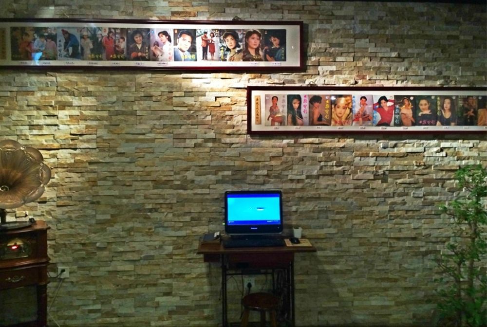 Nost Algia Hotel - Near Beijing Yonghe Lama Temple, Ghost Street, Beihai Park, Jingshan Park, Drum Tower, Houhai Bar Street, Tian'Anmen Square, Located In Beijing Traditional Hutongs, 5 Minutes Away From Subway, Free Laundry Serive Exterior photo
