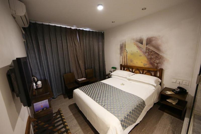 Nost Algia Hotel - Near Beijing Yonghe Lama Temple, Ghost Street, Beihai Park, Jingshan Park, Drum Tower, Houhai Bar Street, Tian'Anmen Square, Located In Beijing Traditional Hutongs, 5 Minutes Away From Subway, Free Laundry Serive Exterior photo