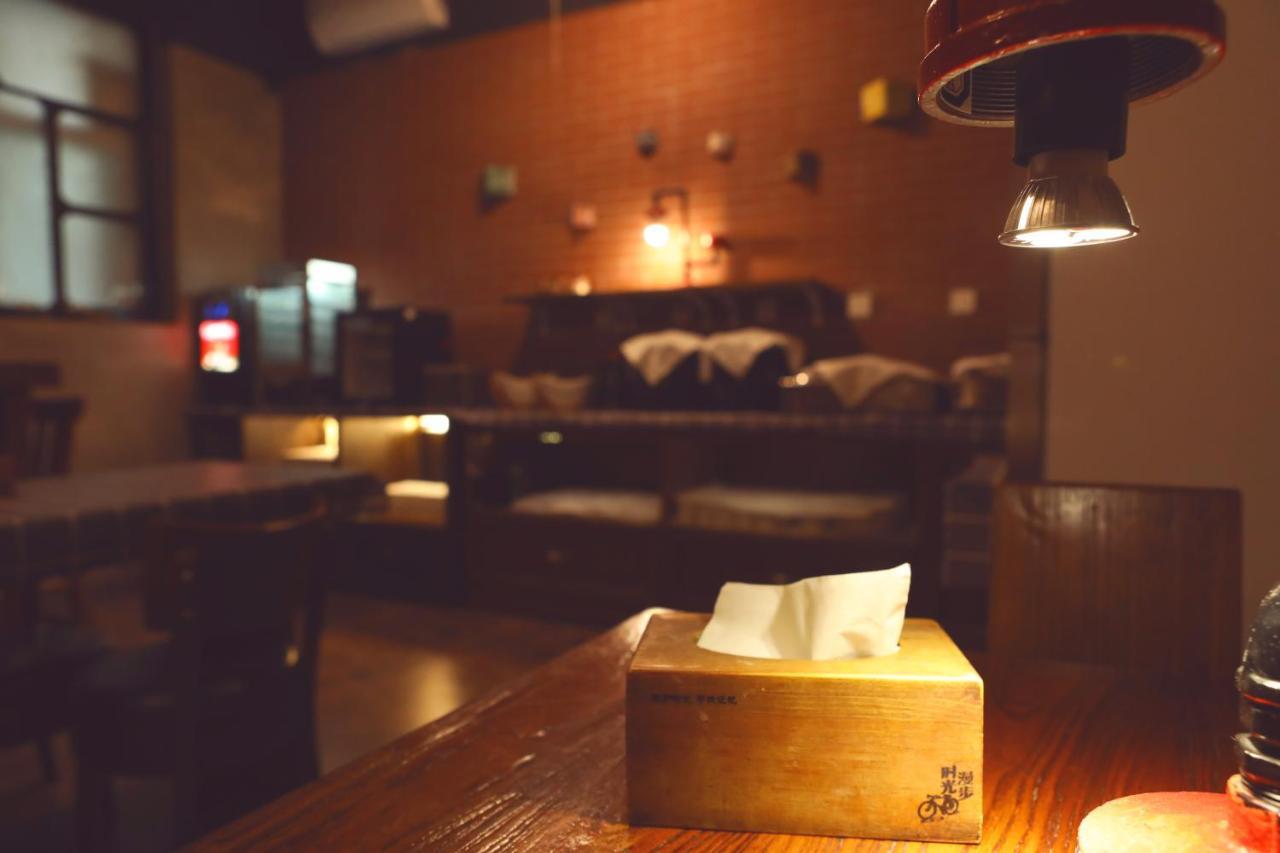 Nost Algia Hotel - Near Beijing Yonghe Lama Temple, Ghost Street, Beihai Park, Jingshan Park, Drum Tower, Houhai Bar Street, Tian'Anmen Square, Located In Beijing Traditional Hutongs, 5 Minutes Away From Subway, Free Laundry Serive Exterior photo